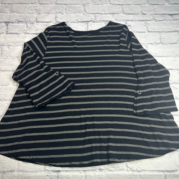 J. Jill Black Tee with White/Tan Stripes. 3/4 Length Bell Sleeve. Size 2X - Picture 2 of 9